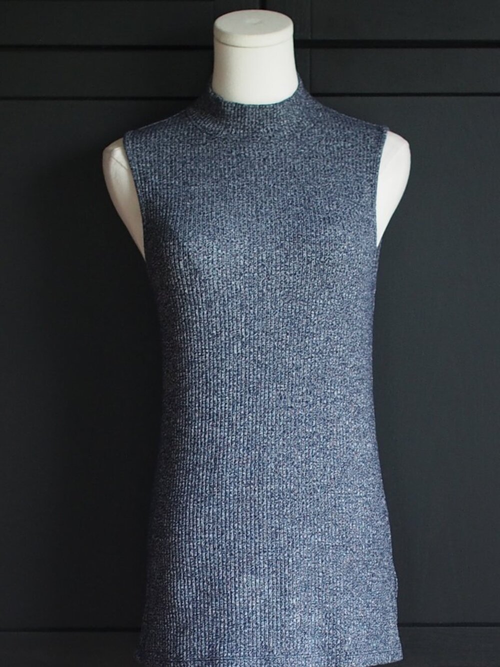 Gap | Sleeveless Mock Turtleneck Sweater